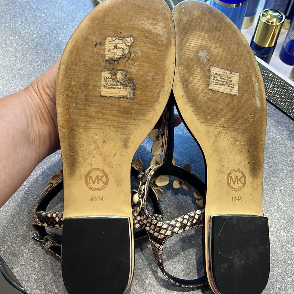 Michael Kors sandal - Picture 3 of 3